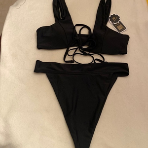 - 💥SherryDC Women's Self Tie Cross Front High Cut‎  Bikini